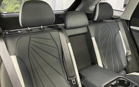 Geely Atlas, 2024 год, 3 000 000 рублей, 24 фотография