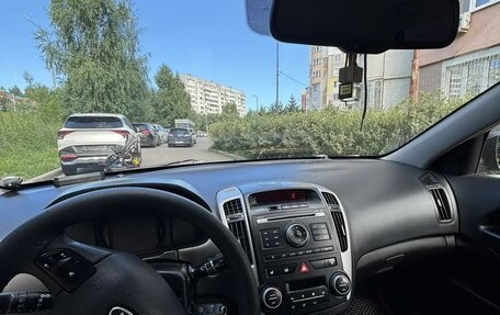 KIA cee'd I рестайлинг, 2010 год, 630 000 рублей, 11 фотография