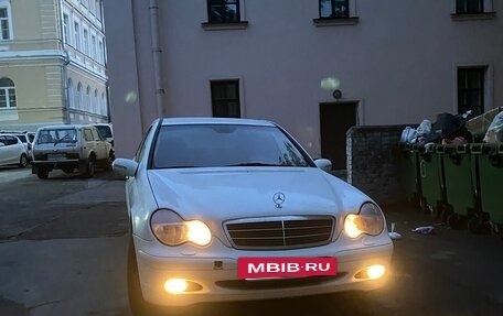 Mercedes-Benz C-Класс, 2003 год, 450 000 рублей, 3 фотография