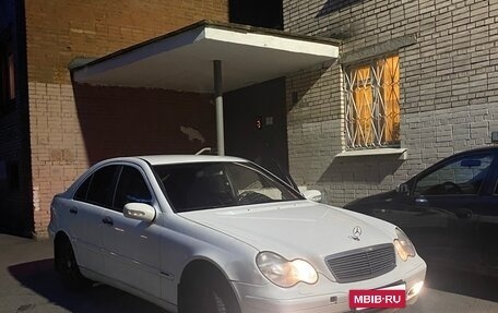 Mercedes-Benz C-Класс, 2003 год, 450 000 рублей, 21 фотография
