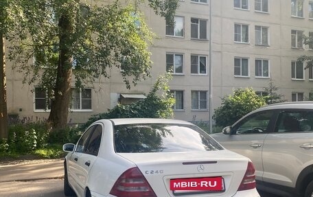Mercedes-Benz C-Класс, 2003 год, 450 000 рублей, 24 фотография