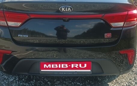 KIA Rio IV, 2018 год, 1 450 000 рублей, 2 фотография