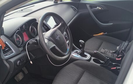 Opel Astra J, 2012 год, 800 000 рублей, 10 фотография