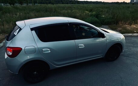 Renault Sandero II рестайлинг, 2017 год, 1 150 000 рублей, 2 фотография
