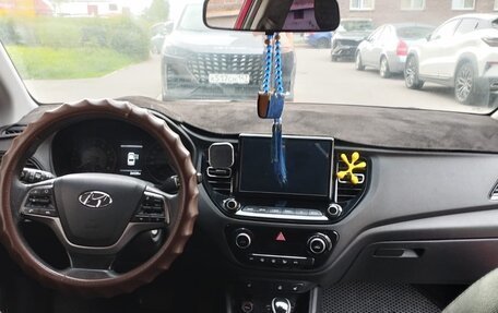 Hyundai Solaris II рестайлинг, 2021 год, 1 100 000 рублей, 6 фотография