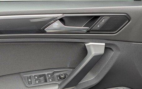 Volkswagen Tiguan II, 2018 год, 2 647 000 рублей, 9 фотография