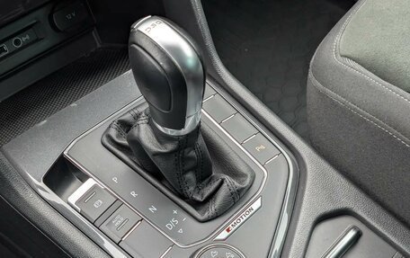 Volkswagen Tiguan II, 2018 год, 2 647 000 рублей, 16 фотография