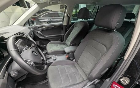 Volkswagen Tiguan II, 2018 год, 2 647 000 рублей, 10 фотография