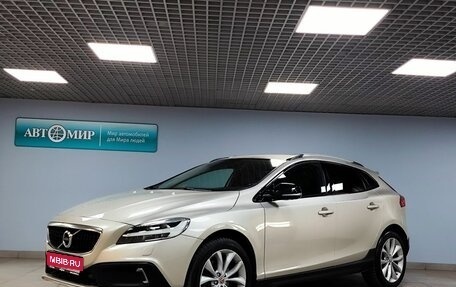 Volvo V40 Cross Country I, 2017 год, 1 499 000 рублей, 1 фотография