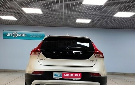 Volvo V40 Cross Country I, 2017 год, 1 499 000 рублей, 6 фотография
