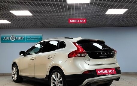 Volvo V40 Cross Country I, 2017 год, 1 499 000 рублей, 7 фотография