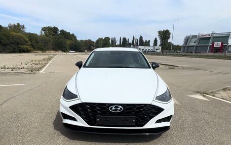 Hyundai Sonata VIII, 2022 год, 2 470 843 рублей, 2 фотография