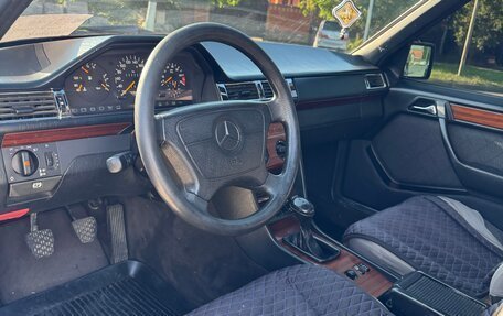 Mercedes-Benz E-Класс, 1995 год, 450 000 рублей, 7 фотография