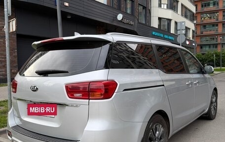 KIA Carnival III, 2020 год, 2 349 000 рублей, 5 фотография