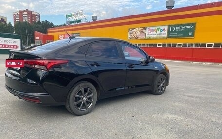 Hyundai Accent IV, 2022 год, 2 200 000 рублей, 3 фотография