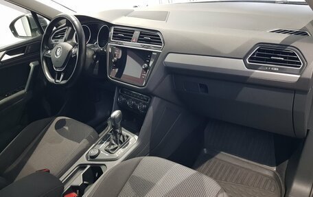 Volkswagen Tiguan II, 2020 год, 1 949 000 рублей, 10 фотография