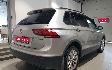 Volkswagen Tiguan II, 2020 год, 1 949 000 рублей, 6 фотография
