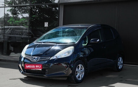 Honda Fit III, 2012 год, 800 000 рублей, 1 фотография