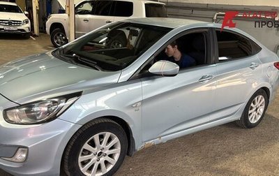 Hyundai Solaris II рестайлинг, 2011 год, 426 000 рублей, 1 фотография