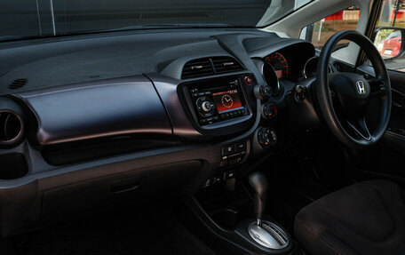 Honda Fit III, 2012 год, 800 000 рублей, 8 фотография