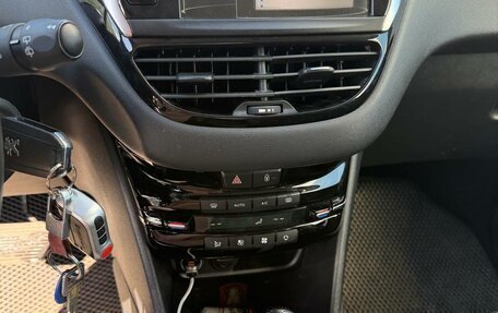 Peugeot 208 II, 2013 год, 620 000 рублей, 5 фотография