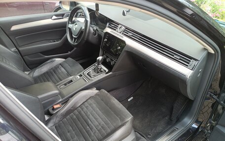 Volkswagen Passat B8 рестайлинг, 2017 год, 1 550 000 рублей, 13 фотография