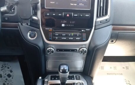 Toyota Land Cruiser 200, 2015 год, 4 050 000 рублей, 10 фотография