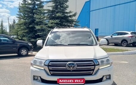 Toyota Land Cruiser 200, 2015 год, 4 050 000 рублей, 3 фотография