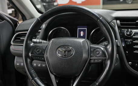 Toyota Camry, 2021 год, 2 649 000 рублей, 18 фотография