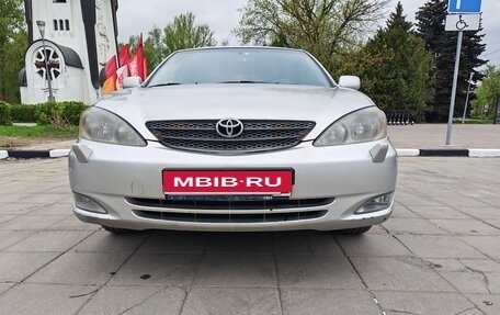 Toyota Camry V40, 2003 год, 700 000 рублей, 1 фотография