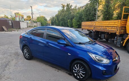 Hyundai Solaris II рестайлинг, 2011 год, 600 000 рублей, 3 фотография