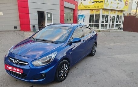 Hyundai Solaris II рестайлинг, 2011 год, 600 000 рублей, 2 фотография