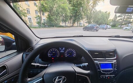 Hyundai Solaris II рестайлинг, 2011 год, 600 000 рублей, 7 фотография