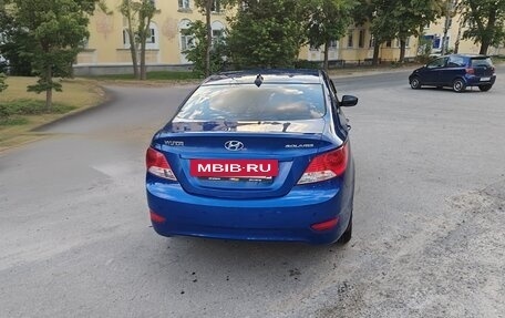 Hyundai Solaris II рестайлинг, 2011 год, 600 000 рублей, 4 фотография