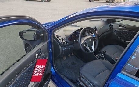 Hyundai Solaris II рестайлинг, 2011 год, 600 000 рублей, 6 фотография