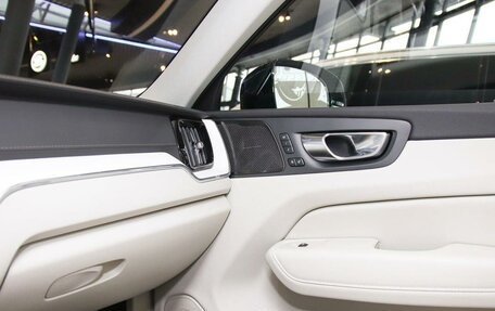 Volvo XC60 II, 2025 год, 8 900 000 рублей, 6 фотография