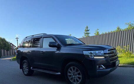 Toyota Land Cruiser 200, 2018 год, 7 380 000 рублей, 2 фотография