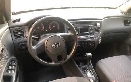 KIA Rio II, 2011 год, 700 000 рублей, 4 фотография