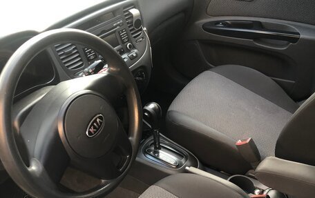 KIA Rio II, 2011 год, 700 000 рублей, 5 фотография