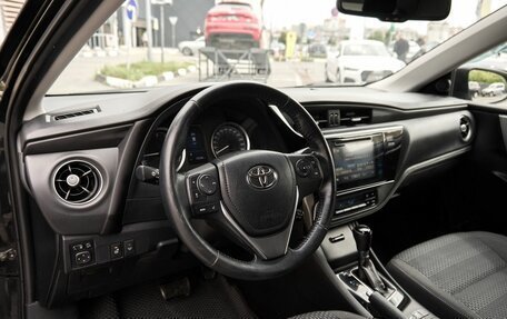 Toyota Corolla, 2018 год, 1 849 000 рублей, 5 фотография