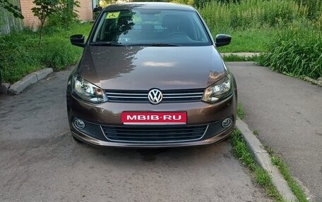 Volkswagen Polo VI (EU Market), 2014 год, 800 000 рублей, 1 фотография