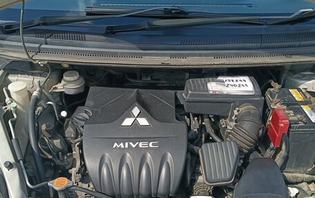 Mitsubishi Colt VI рестайлинг, 2005 год, 450 000 рублей, 19 фотография