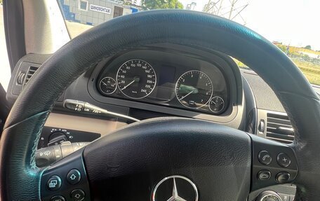 Mercedes-Benz A-Класс, 2011 год, 750 000 рублей, 4 фотография