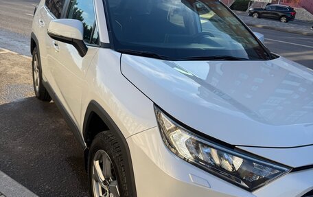 Toyota RAV4, 2021 год, 3 450 000 рублей, 9 фотография