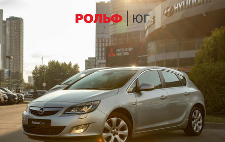 Opel Astra J, 2011 год, 598 000 рублей, 2 фотография