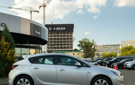 Opel Astra J, 2011 год, 598 000 рублей, 4 фотография