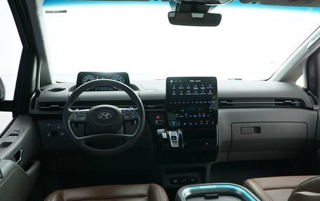 Hyundai Staria, 2023 год, 5 650 000 рублей, 7 фотография