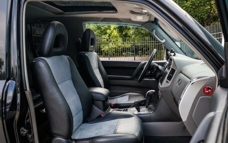 Mitsubishi Pajero III рестайлинг, 2005 год, 1 099 000 рублей, 10 фотография
