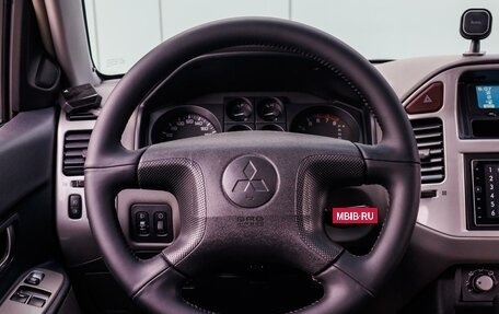 Mitsubishi Pajero III рестайлинг, 2005 год, 1 099 000 рублей, 13 фотография