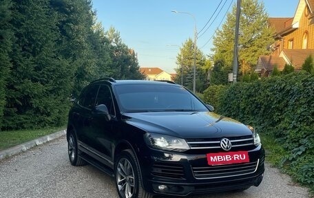 Volkswagen Touareg III, 2012 год, 2 085 000 рублей, 3 фотография